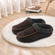 thumbnail image 4 of Pantufla Pantuflas térmicas planas para hombre, antideslizantes, borrosas, para interiores, suela gruesa para invierno Ndcxsfigh Tenis De Mujer Tenis De Hombre, 4 of 7