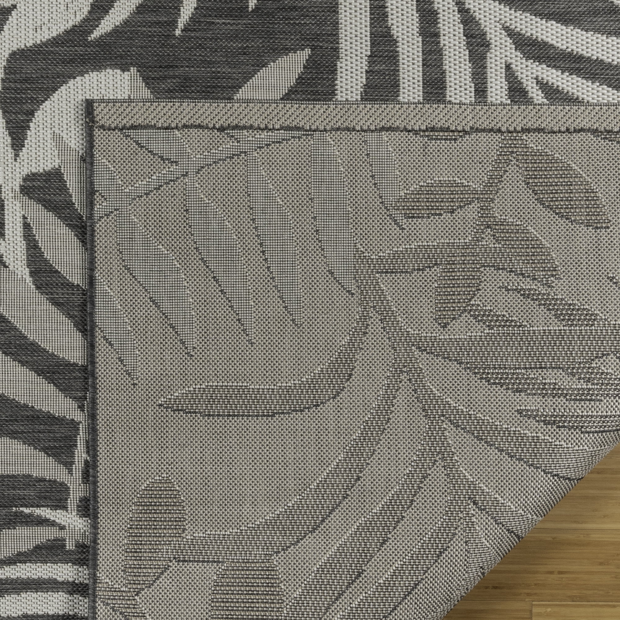 Gertmenian Paseo Akimbo Coastal Floral Gray White Outdoor Area Rug, 5x7