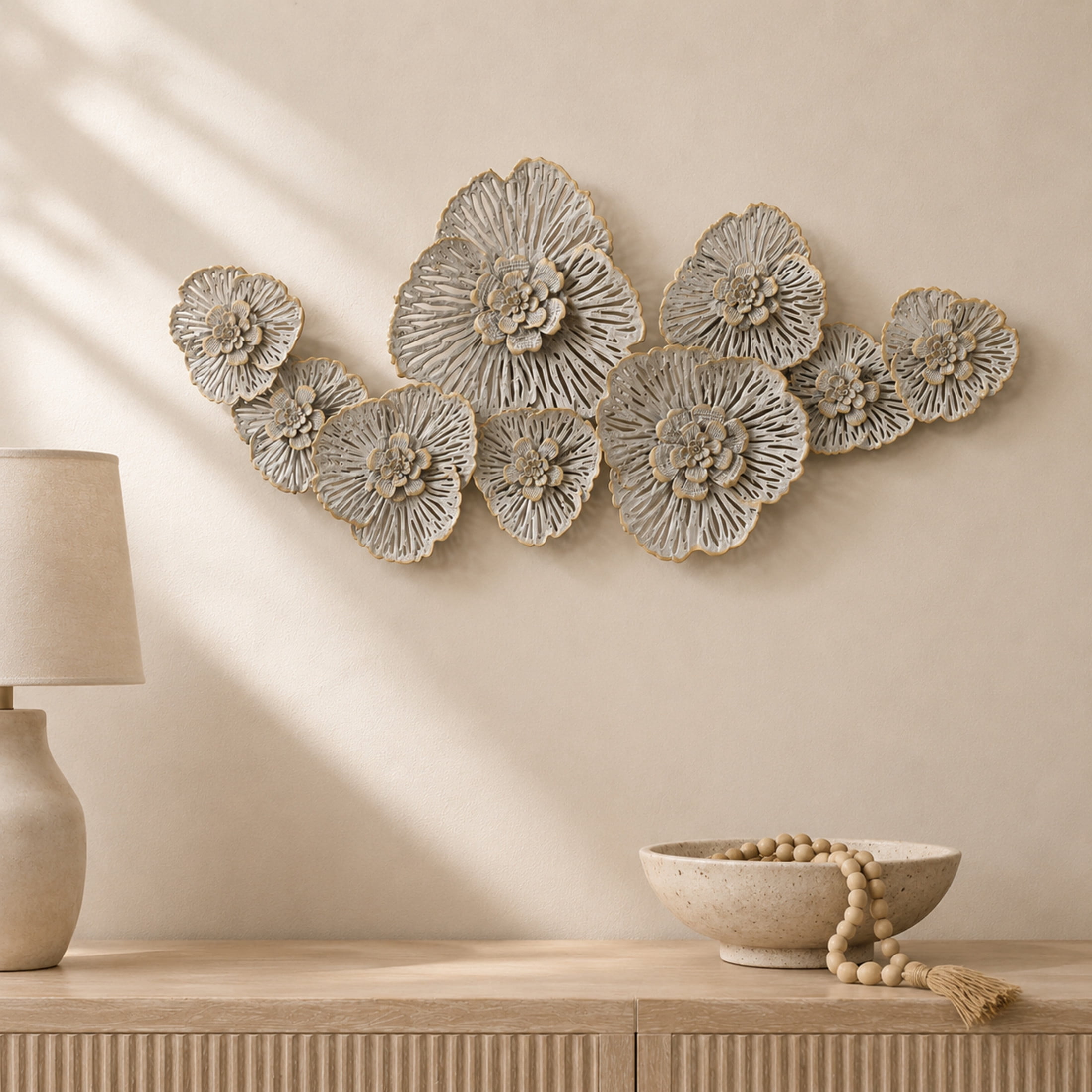 DecMode Gray Metal Floral Wall Decor