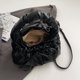 thumbnail image 2 of Bolso Mano para Mujer Con Correa Ajustable Lazo Cuero PU (), 2 of 8