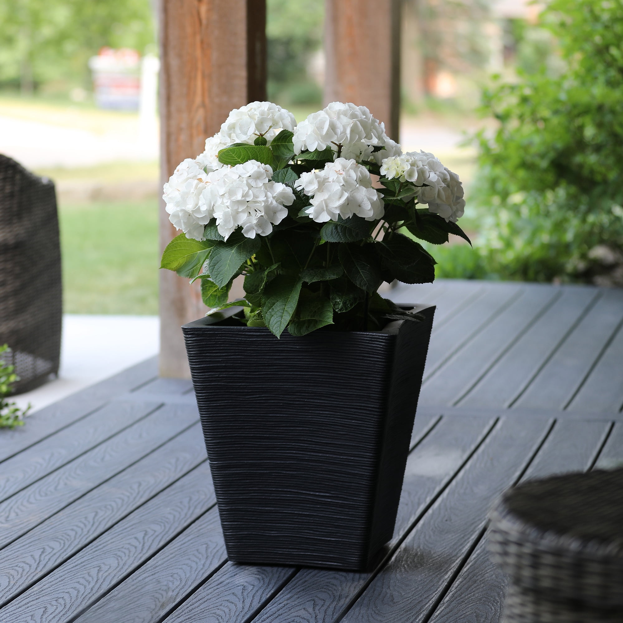 Bristol 18in Tall Planter - Black