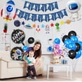 thumbnail image 2 of Kit de globos con diseño de astronautas, 37 unidades, confeti de lámina de látex, 2 of 4