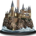 thumbnail image 3 of The Bradford Exchange Lámpara de mesa con escultura iluminada del castillo de Hogwarts de Harry Potter, 3 of 4