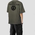 thumbnail image 3 of Conjuntos de camisetas y pantalones cortos cargo para hombre, pantalones deportivos con estampado gráfico, ropa moderna para gimnasio, ropa informal holgada de talla 5xl, novedad en liso, talla XL, to, 3 of 5