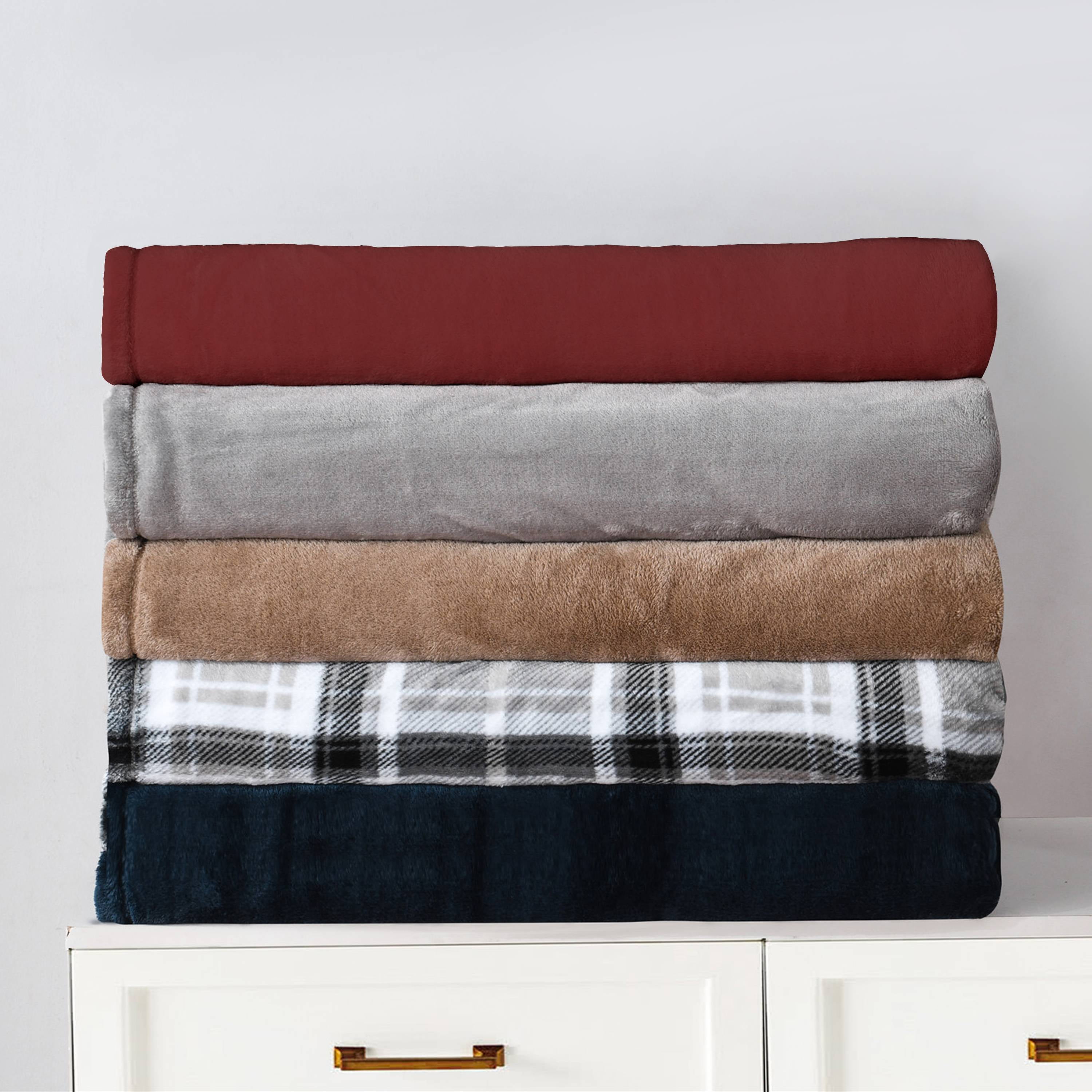 Mainstays Super Soft Red Polyester Plush Blanket, Full/Queen 90"X90", Suitable for Adult