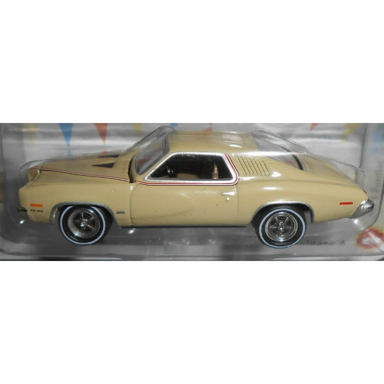 Johnny Lightning 1973 Pontiac Grand Am Tan Muscle Cars USA