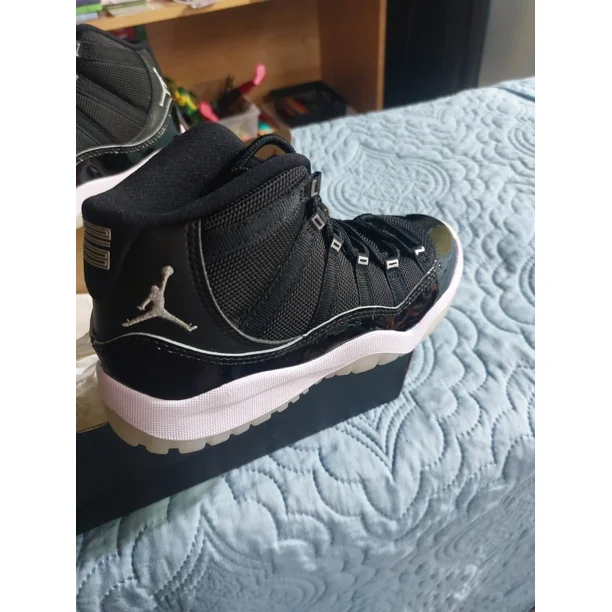 Jo r-dan 11 Retro - Size 2Y, Black / Multi, Brand New Never Worn With Box
