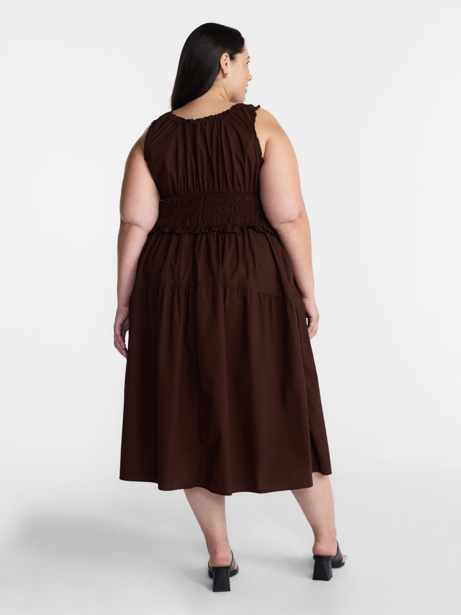 Terra & Sky Women's Plus Sleeveless Smocked Dress, Sizes 0X-5X