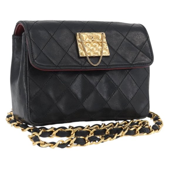 Pre-Owned Chanel Vintage Square Cc Flap Quilted Lambskin Black Leather Handbag