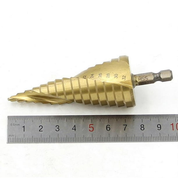 Cone outlet hole saw