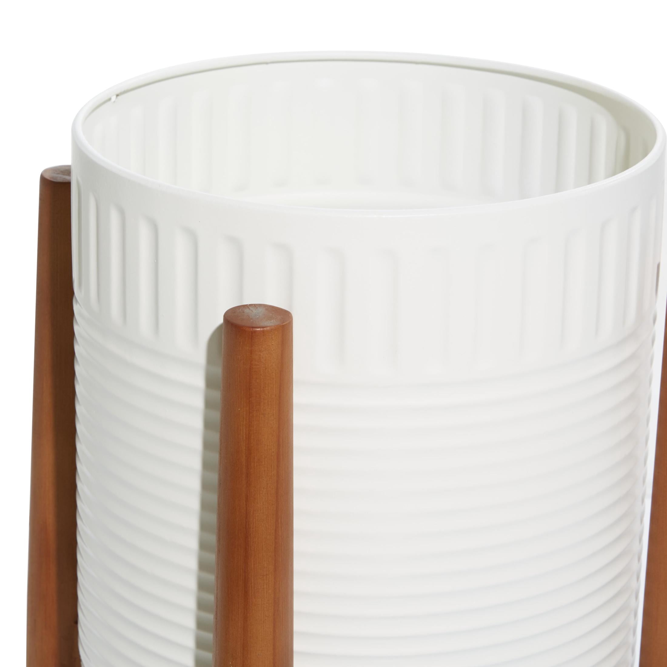 DecMode 17", 15"H White Metal Planter with Removable Wood Stand (2 Count)