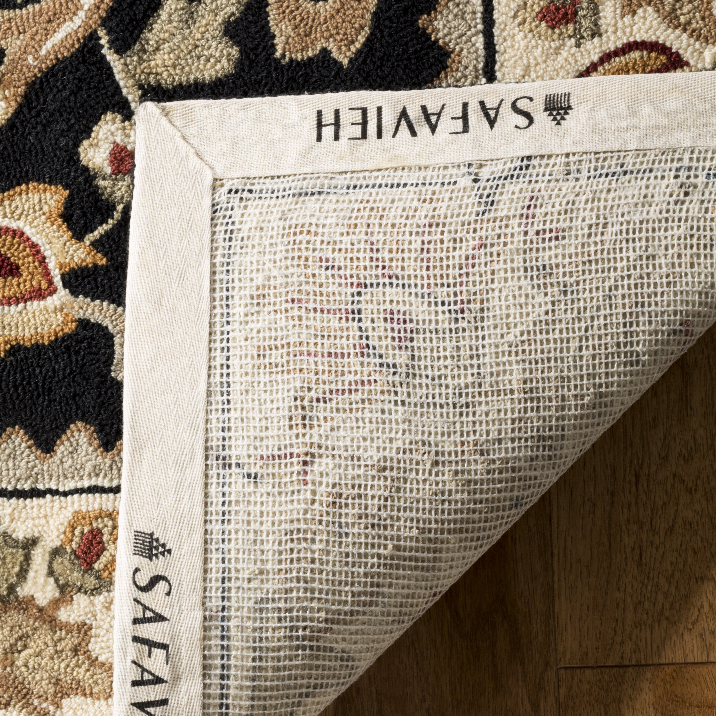 Safavieh Easy Care Myrtle Floral Area Rug, Black/Ivory, 3' x 5'