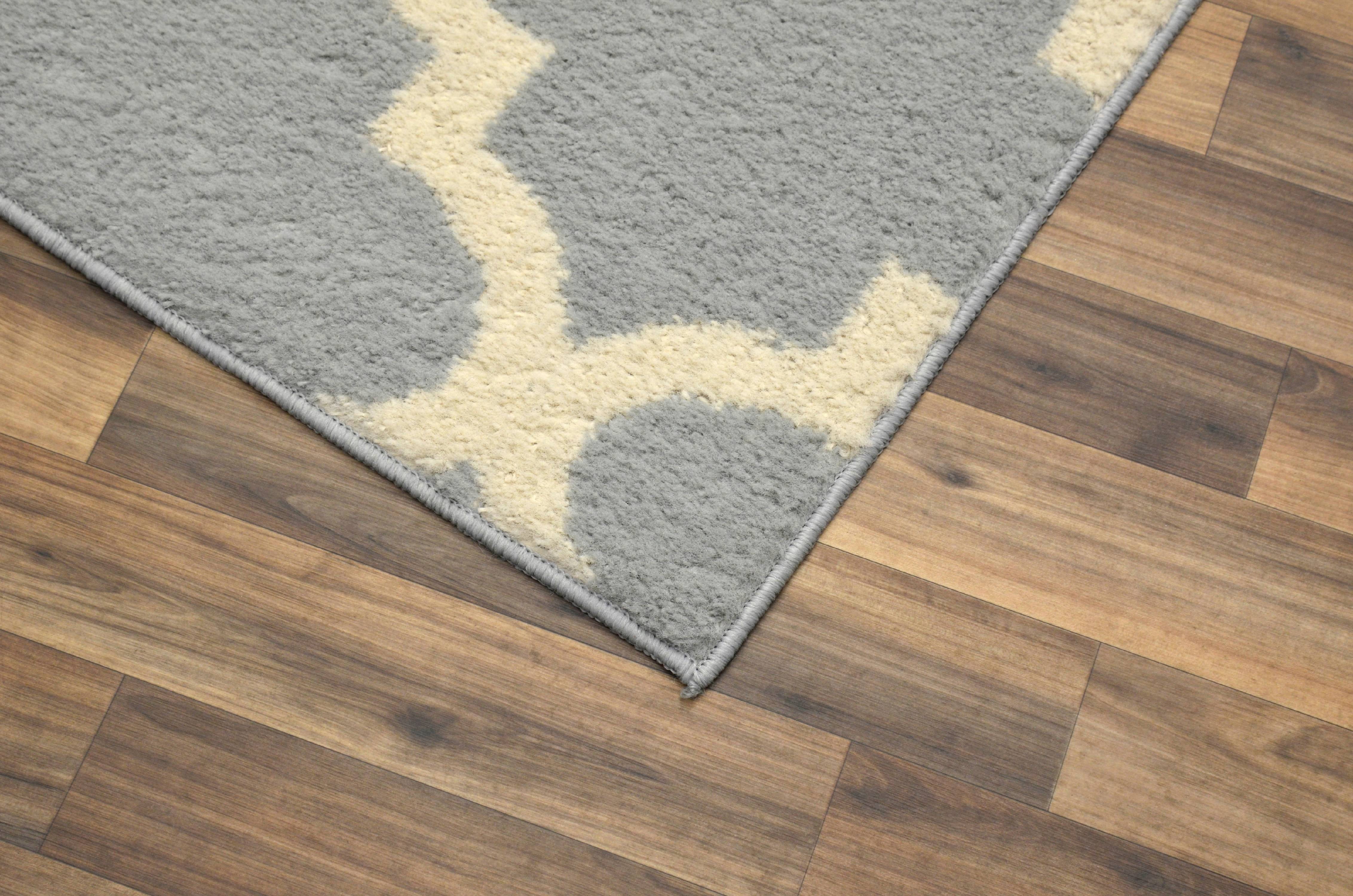 Mainstays Quatrefoil Silver/Ivory Indoor Area Rug, 5' x 7'