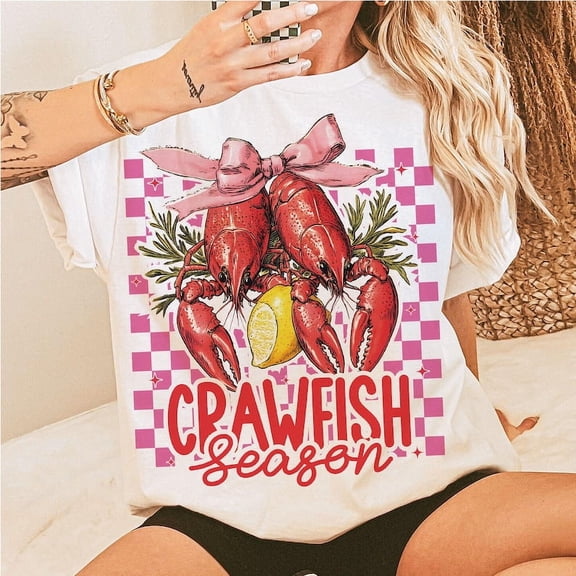 Crawfish Season T-Shirt, Preppy Crawfish Tee, Boil Party Graphic Shirt, Trendy Seafood Festival T-Shirt
