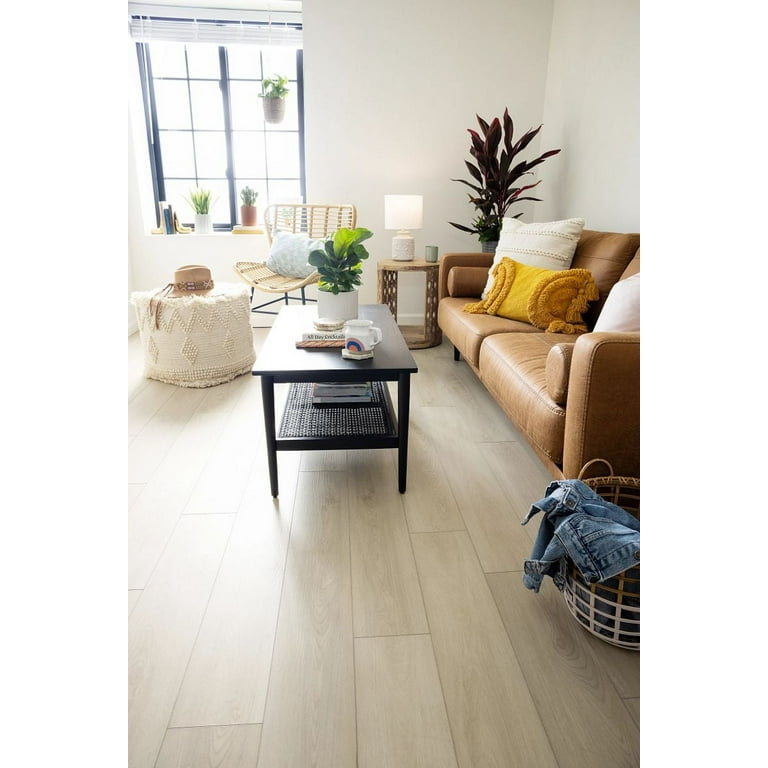 マーシャンW Champion, 7 in. x 48 in. Color Silver Step, Luxury Vinyl