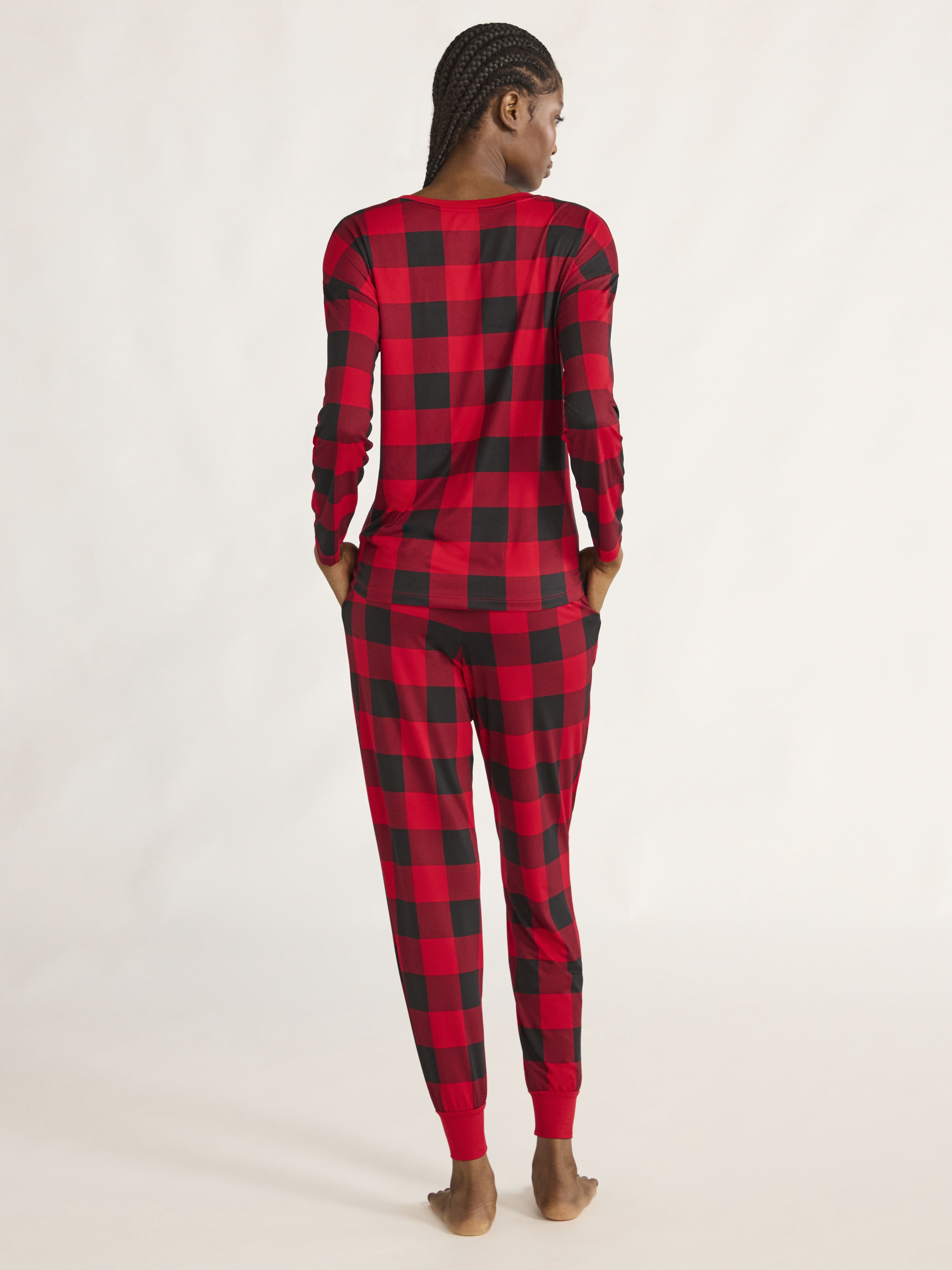 Joyspun Women's Dreamy Soft Collection Long Sleeve Tee and Jogger Pants Pajama Set, 2-Piece, Sizes S-3X