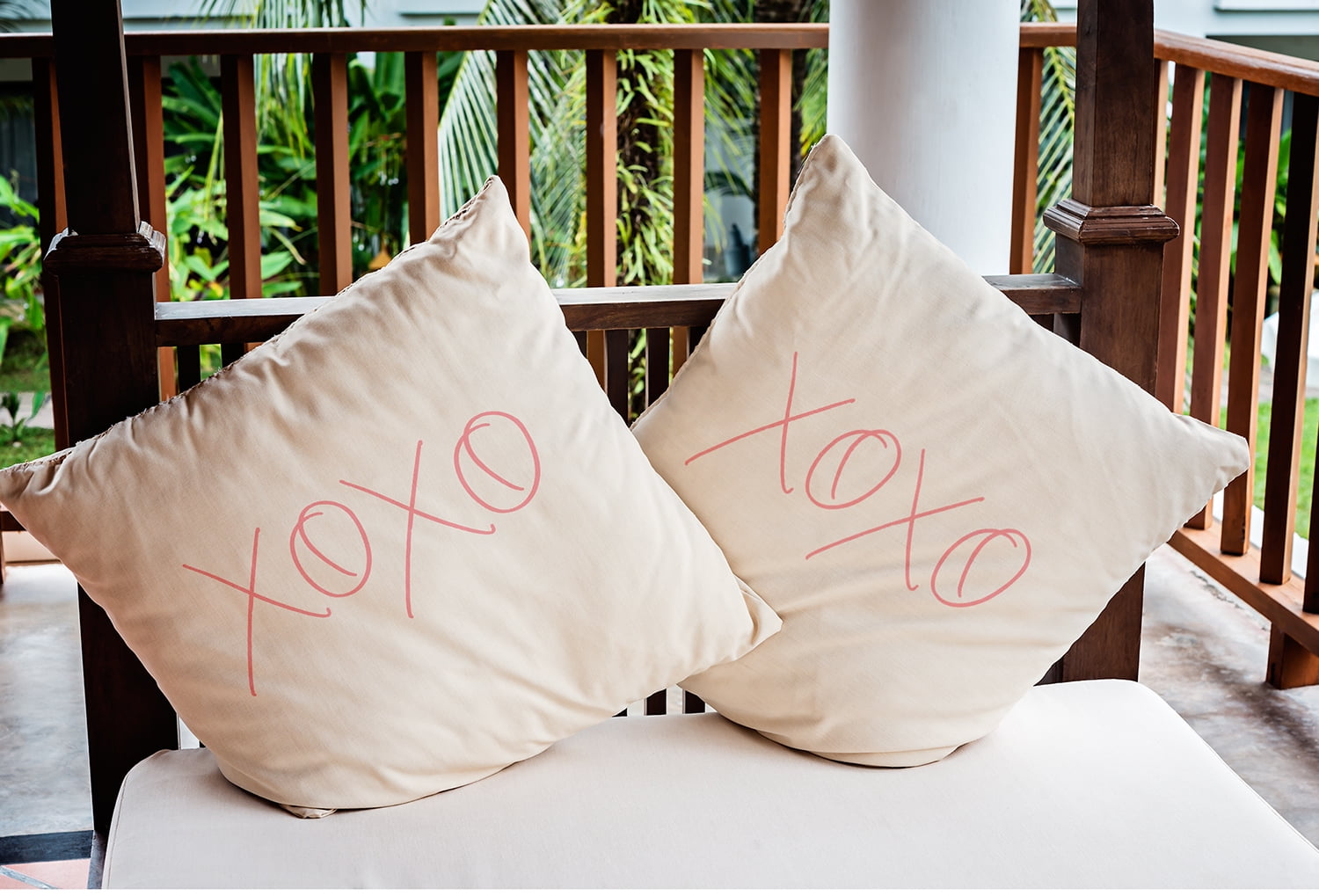 16"x16" Simply Daisy Modern XOXO Poly Indoor/Outdoor Pillow, Pink Qty 1