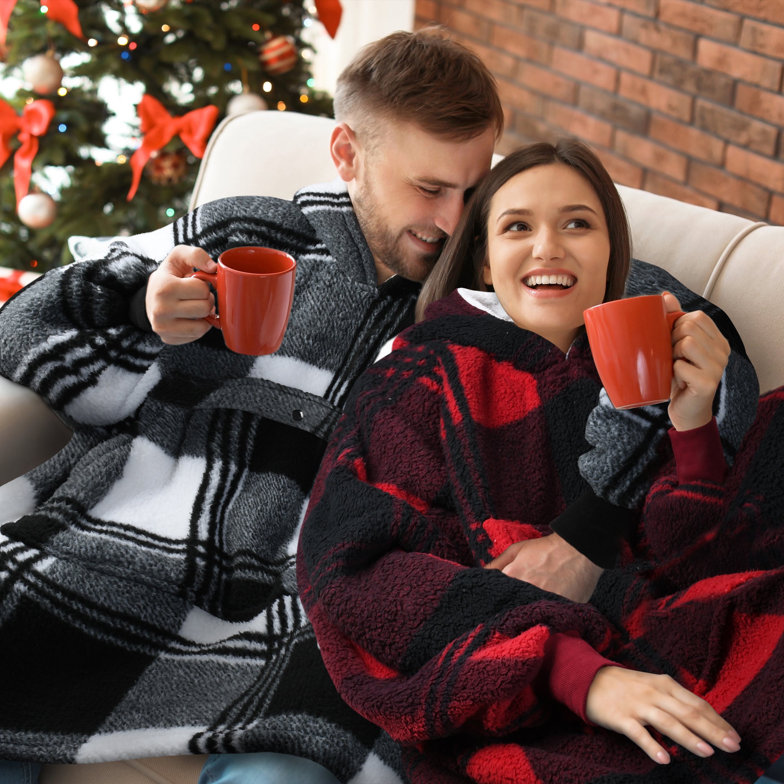 Tirrinia Oversized Blanket Hoodie, Wearable Fluffy Sherpa Blanket, Cozy Sweatshirt Blanket Gift for Adult Women Men Girlfriend, Black Plaid