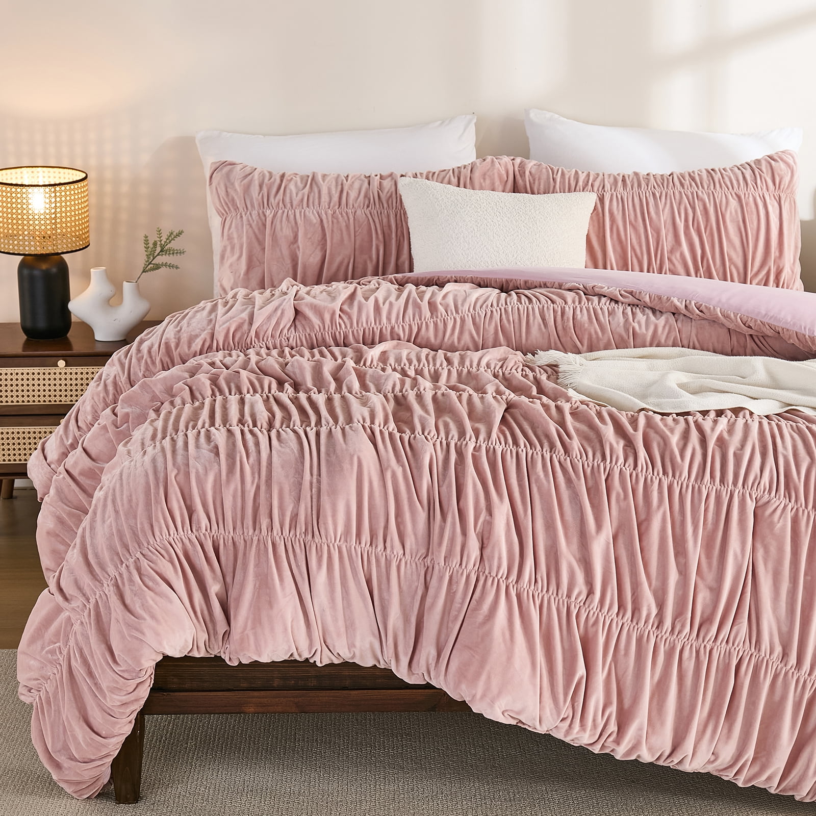 Luxury Velvet Comforter Set Queen Size,Boho Shabby Chic Ruched Bedding Comforter,Aesthetic Vintage Bedding Fluffy Ruffle Comforter Set,Ultra Soft Velvet Chenille Quilt Set,Vintage Ruffled Velvet Plus