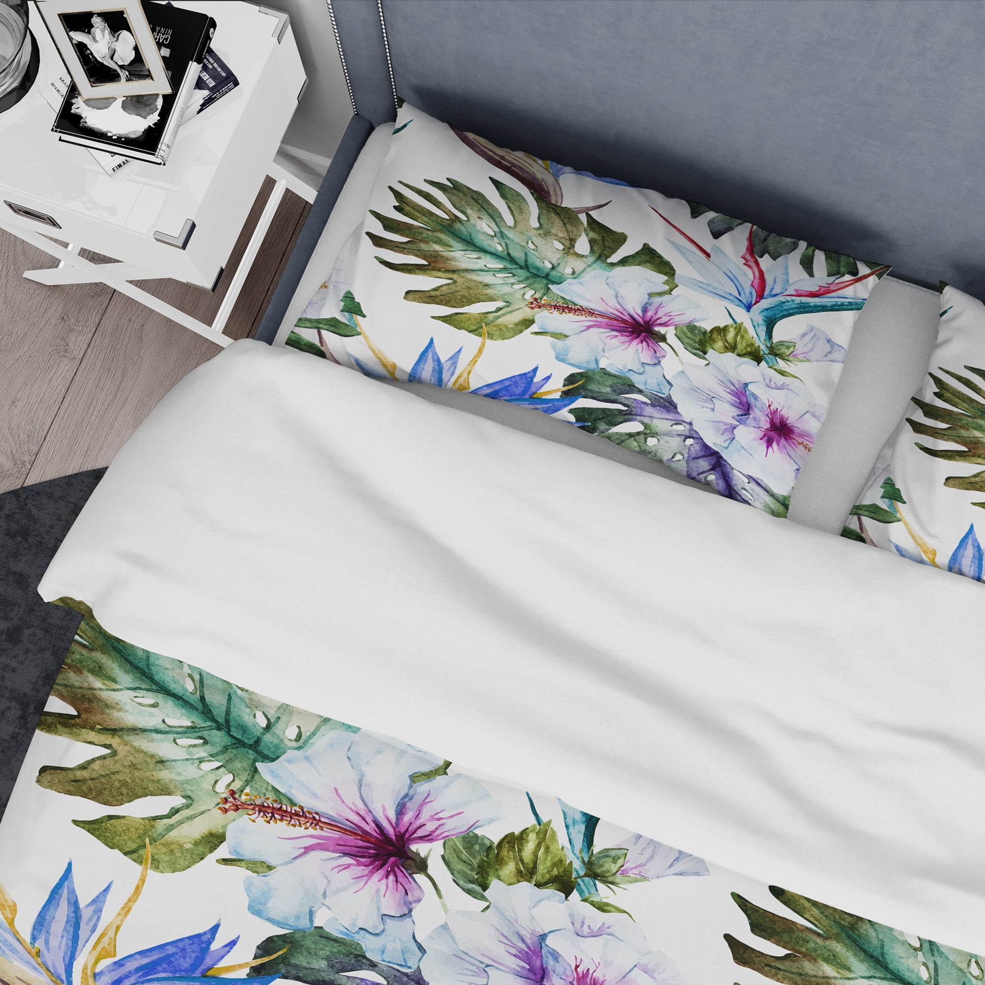 Designart 'Watercolor Hibiscus Patterns' Tropical Duvet Cover Set