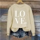 thumbnail image 2 of Penkiiy Camisetas Día de San Valentín Mujeres Amor Corazón Rojo Sudadera gráfica de manga larga Cuello Crew Valentines Tops M Kaki, 2 of 4