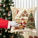 thumbnail image 4 of Fundas de almohada navideñas bordadas con decoración navideña, funda de almohada con diseño rústico impreso para sofá, decoración del hogar, funda de cojín de Papá Noel con gorro y bufanda rojos fest, 4 of 5