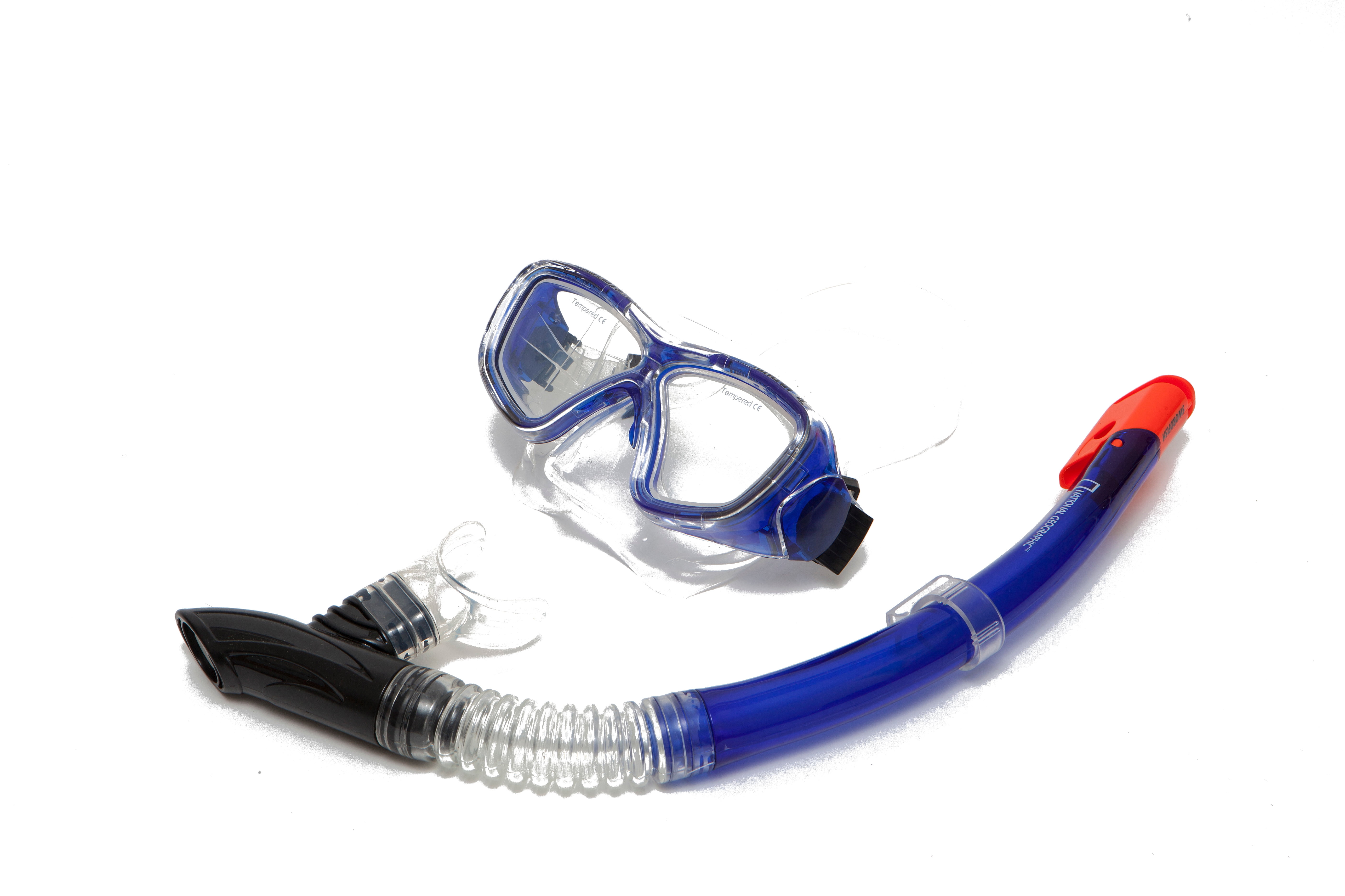 National Geographic™ Snorkeler Swordfish 8 Combo Hypoallergenic Silicone Mask Skirt with Tempered CE Lens, Semi Dry Snorkel, Day Bag with Strap