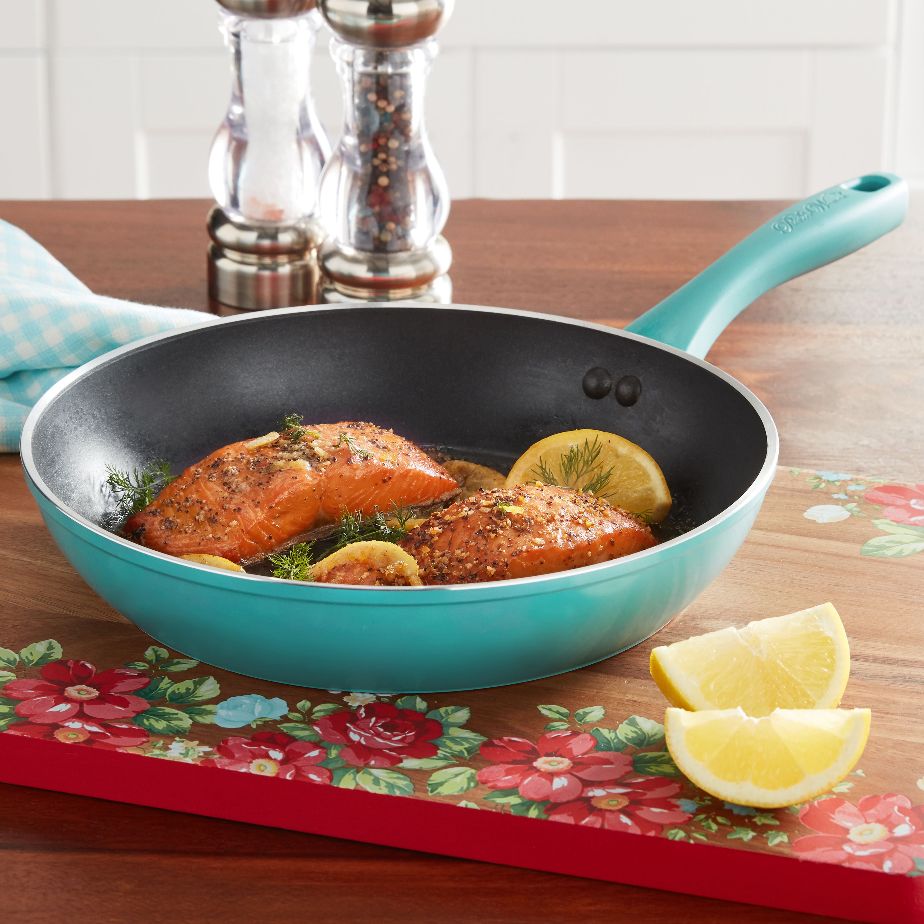 The Pioneer Woman Timeless Beauty Red 8-inch Fry Pan with Mini