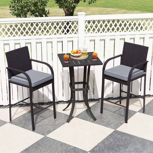Costway Ensemble de Bar en Osier pour Patio 3 Pcs Chaises en Rotin et Table Carrée avec Cadre en Métal Robuste