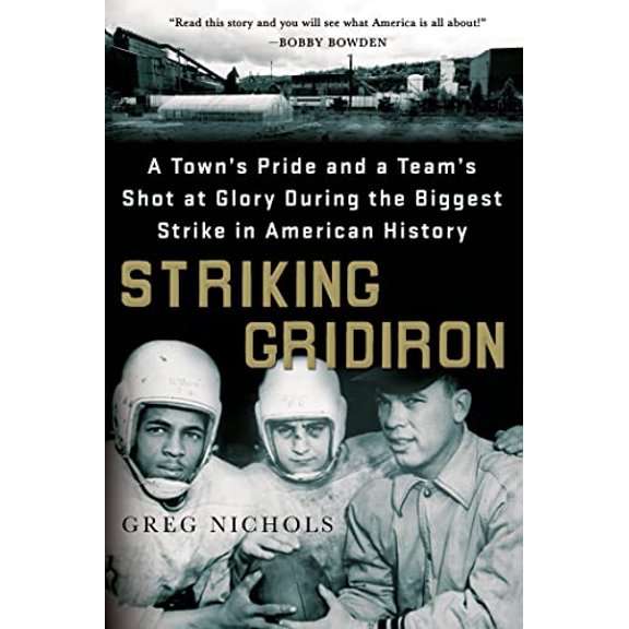 Pre-Owned Striking Gridiron (Paperback) 1250074614 9781250074614