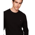thumbnail image 2 of Jersey Tommy Hilfiger para hombre, cuello redondo estructurado 9GG, negro, 2 of 5