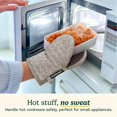 thumbnail image 2 of Cuisinart Shieldpro Manoplas De Silicona Para Horno – 5 X 8,5 Mini Manoplas De Cocina Resistentes Al Calor Para Horno Con Relleno De Algodón De Palma 100% Silicona Antideslizante Y Lazo Para Colgar, 2 of 5