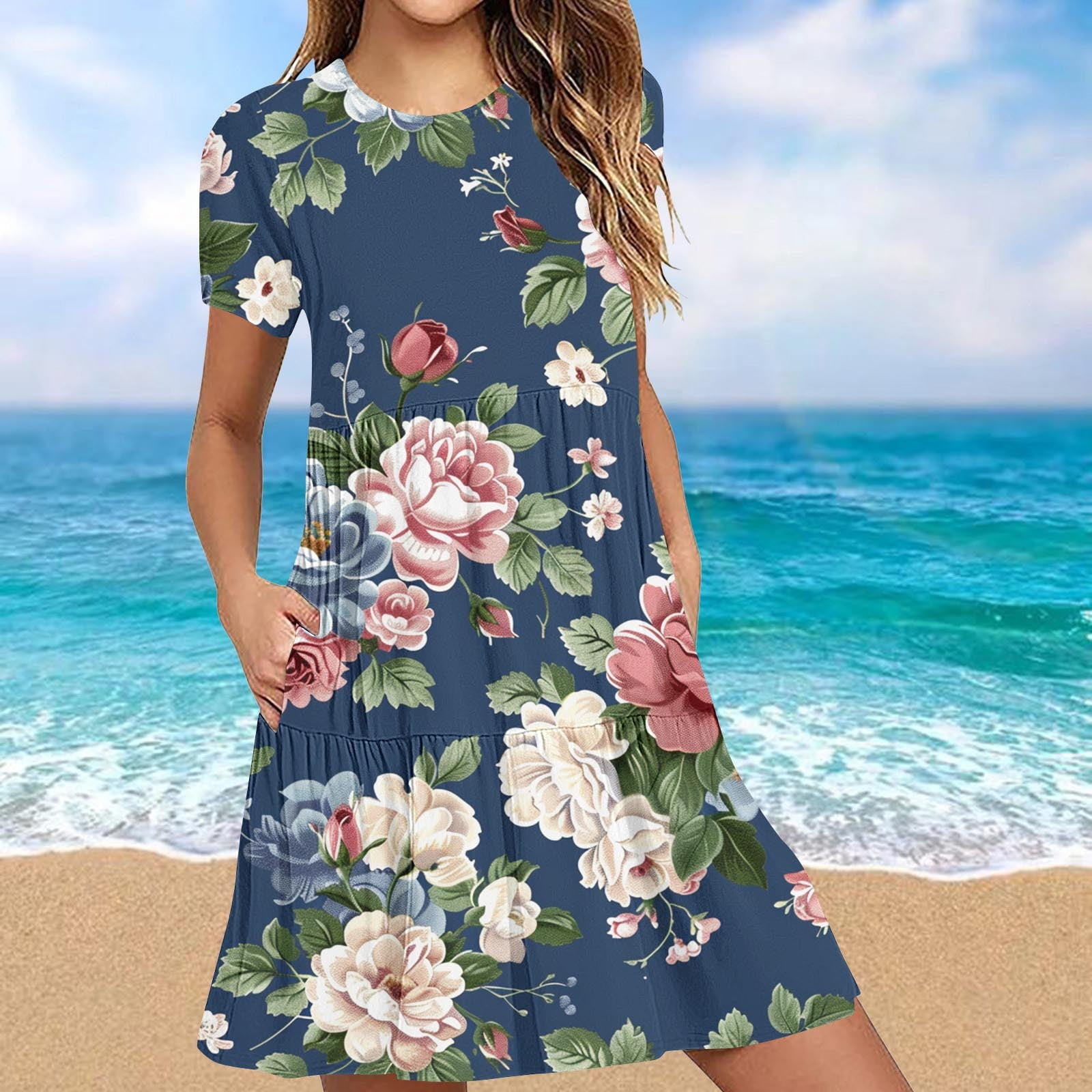 Petite Robe Très Moulante Bleue À Manches Longues Et Découpes | Petite