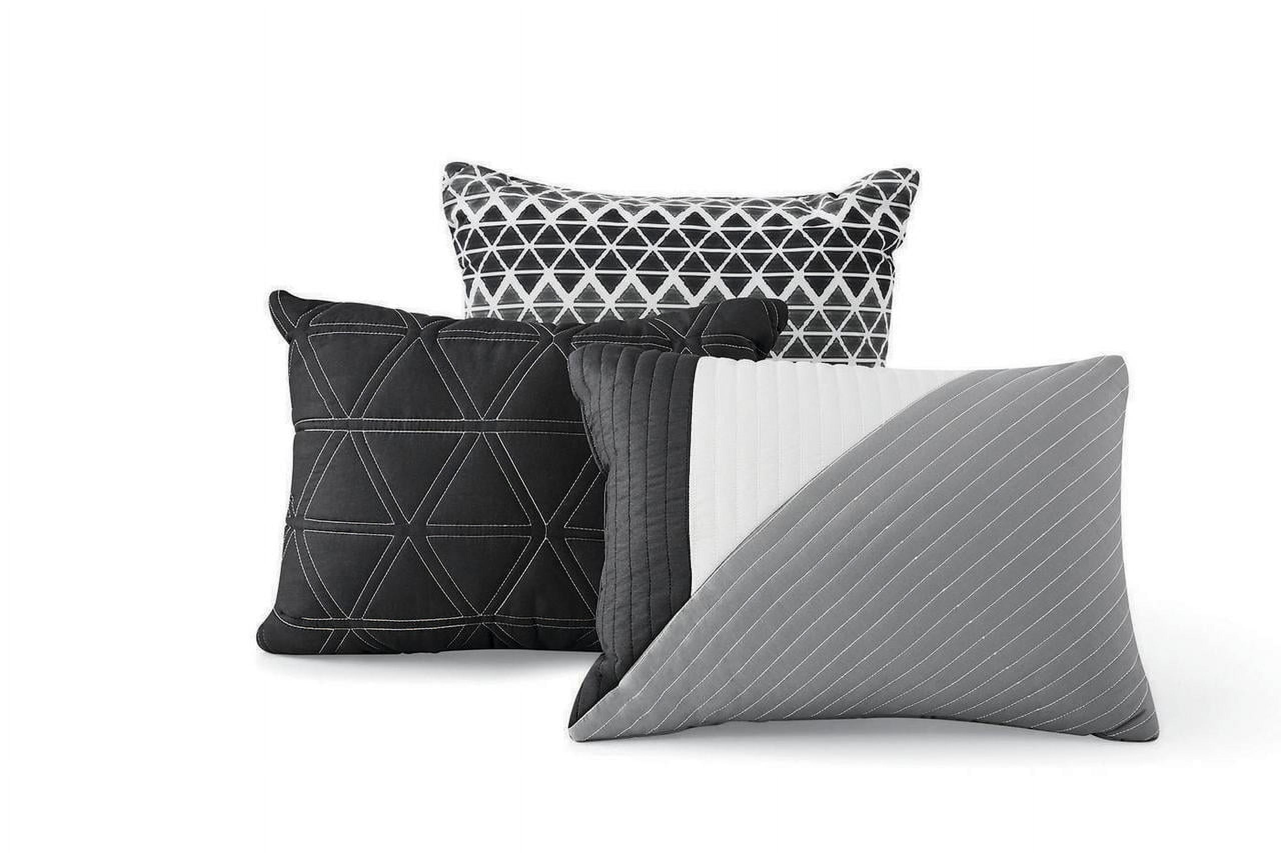 Mainstays 10-Piece Black and White Ombre Geometric Bed in a Bag, King