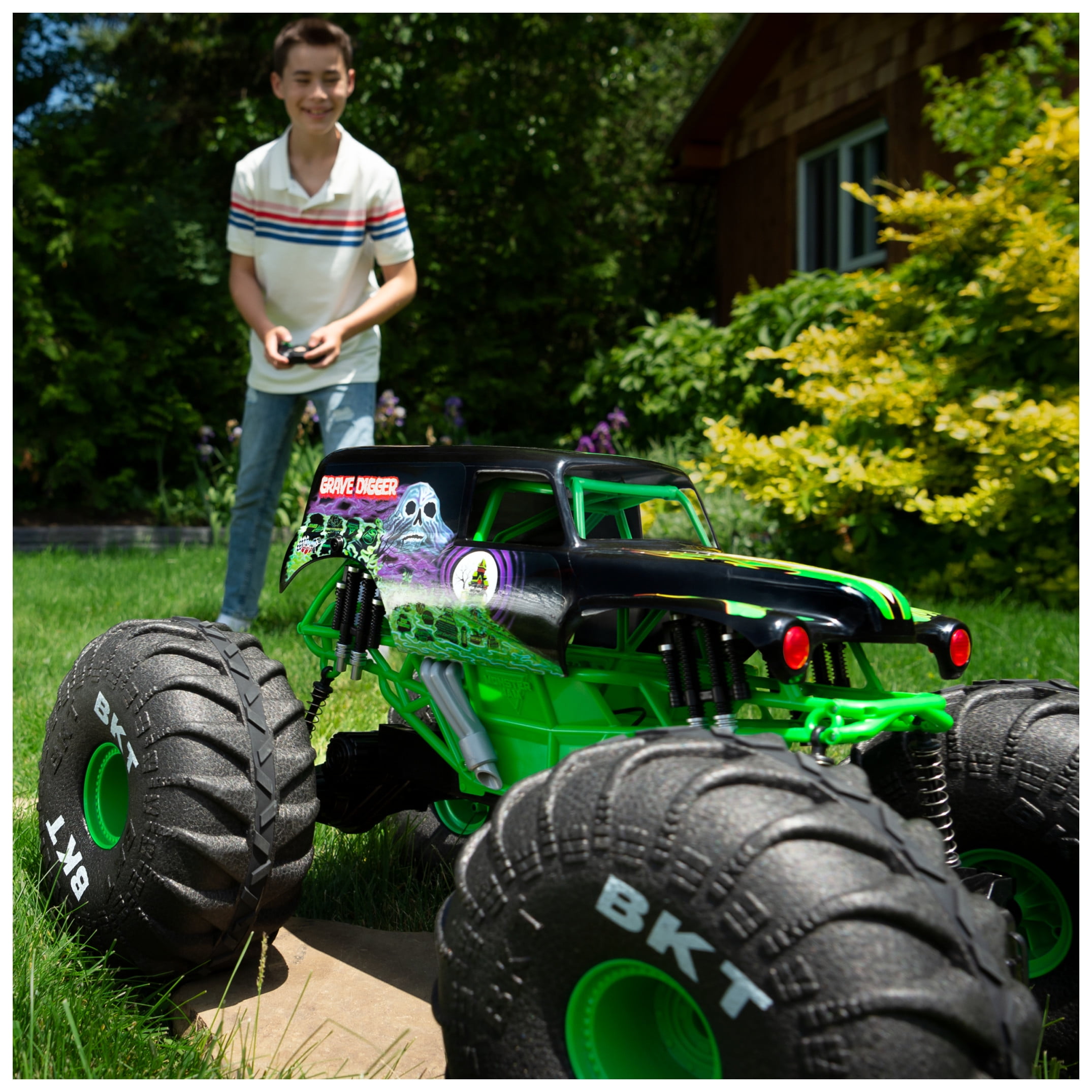 Monster Jam, Mega Grave Digger All-Terrain Remote Control Monster Truck, 1:6 Scale