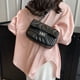 thumbnail image 3 of Nuevo bolso de mano de color sólido con cadena rómbica de cuero de PU, bolso de mano debajo del brazo, bolso pequeño de moda para colgar al hombro, negro, 3 of 5