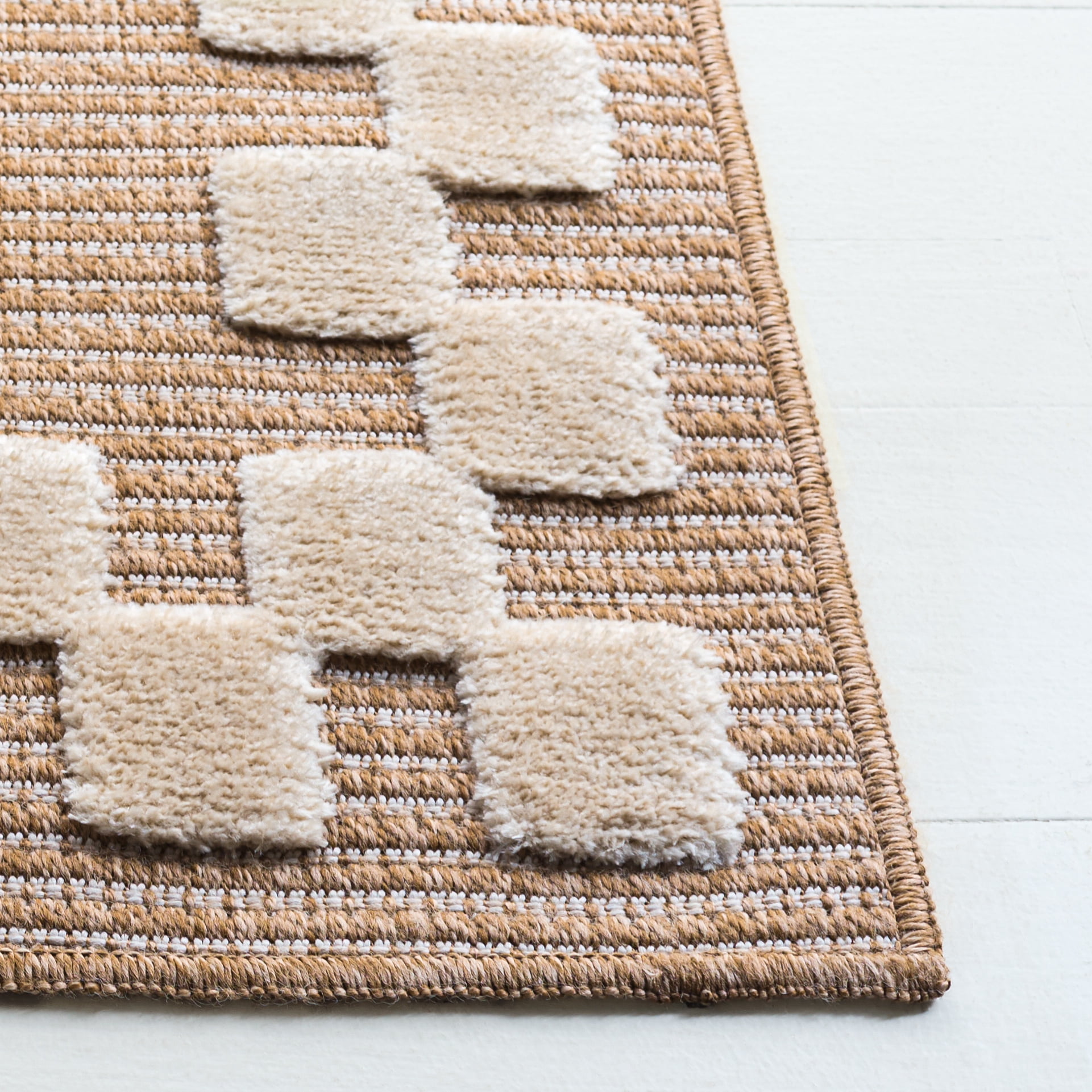 Safavieh Clayton Hervey Bordered Indoor/Outdoor Area Rug, Natural/Ivory, 5'3" x 7'6"