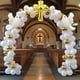 thumbnail image 1 of Kit con forma de arco de globos con forma de cruz y paloma, 120 unidades, láminas doradas para event, 1 of 2