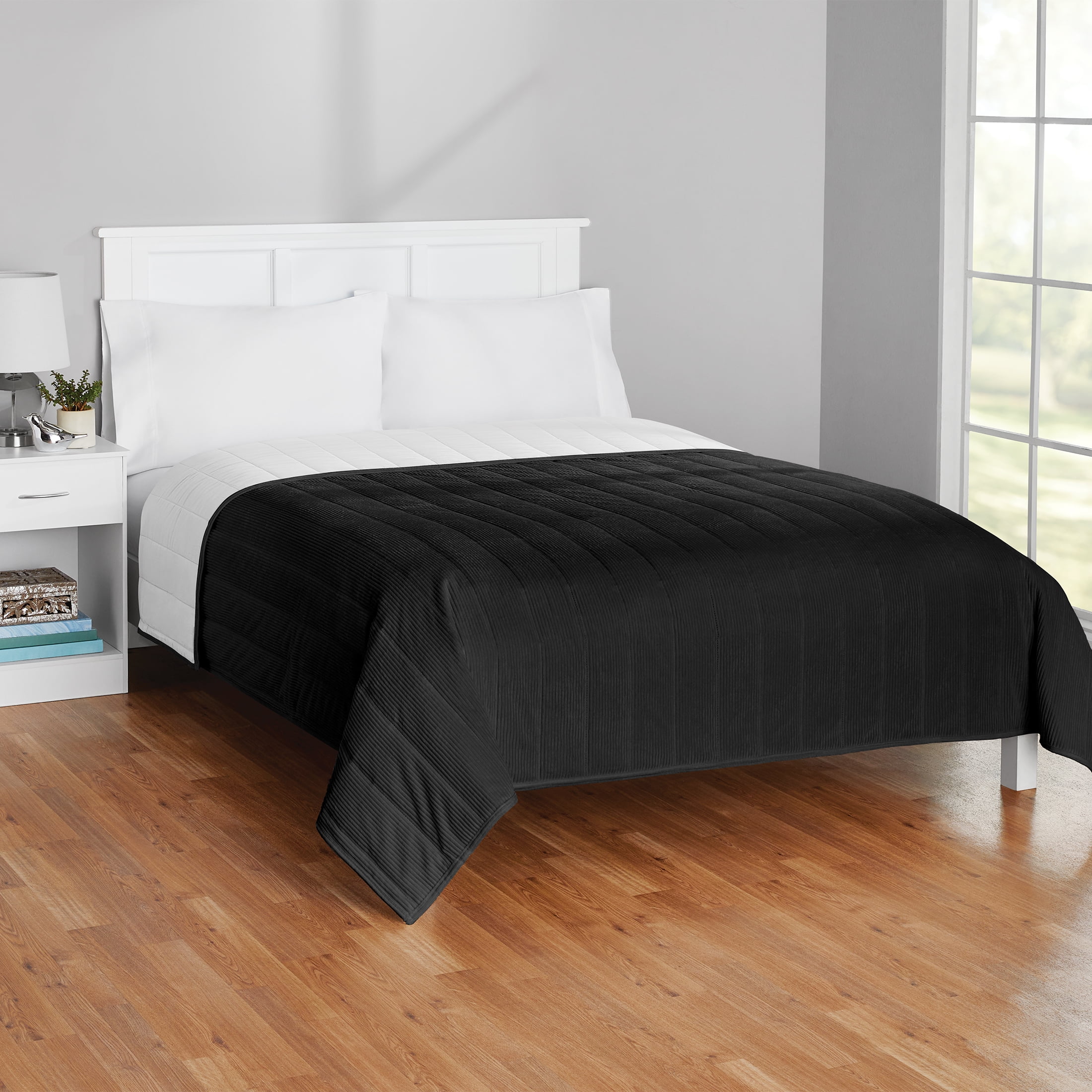 Mainstays Solid Black Corduroy Stripe Adult Quilt, Full/Queen