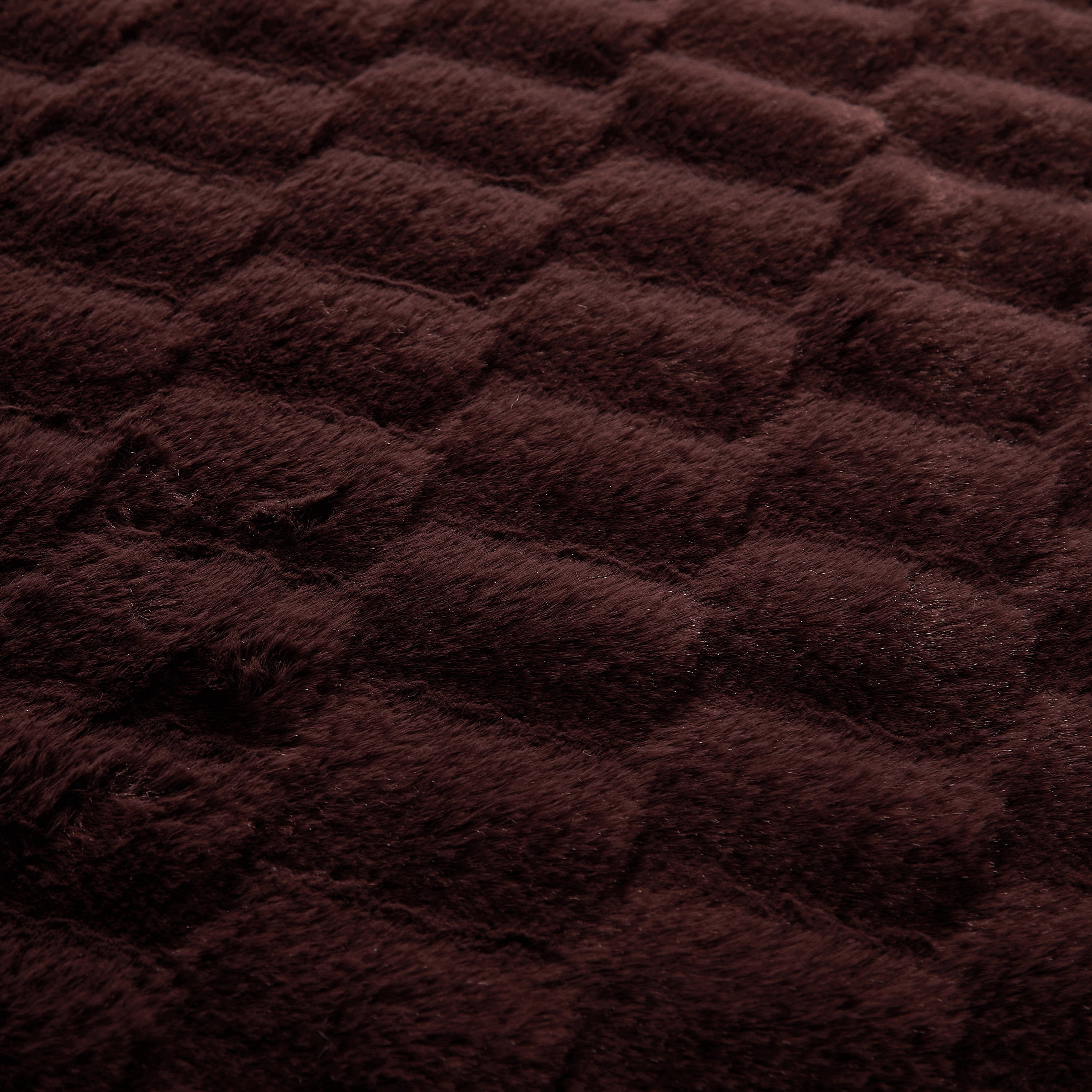 Dearfoams Textured Faux Fur Reversible Mink Bed Blanket, Brown, King, 102 x 90 in