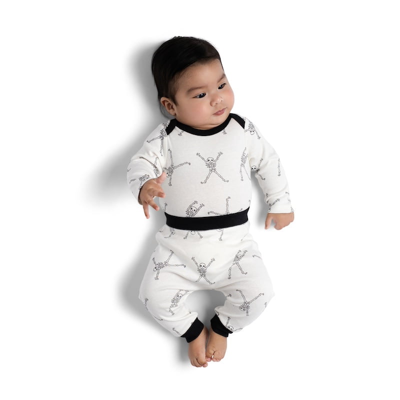 M+A by Monica + Andy Organic Cotton Gender Neutral Halloween First Moves Bodysuit + Groove Pant + Bib Set, Sizes Newborn -24 Months