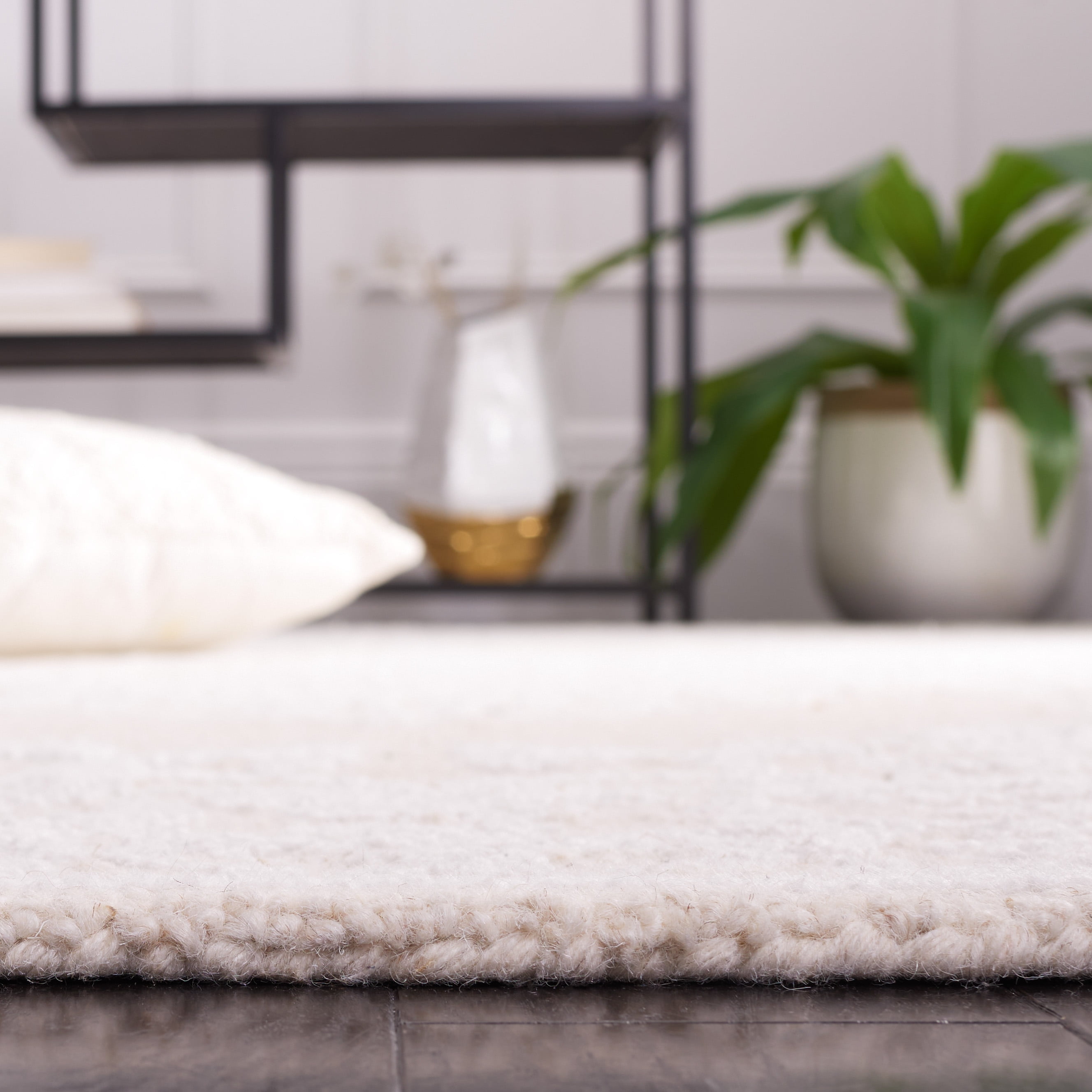SAFAVIEH Abstract Patrick Oriental Runner Rug, Ivory/Beige, 2'3" x 8'