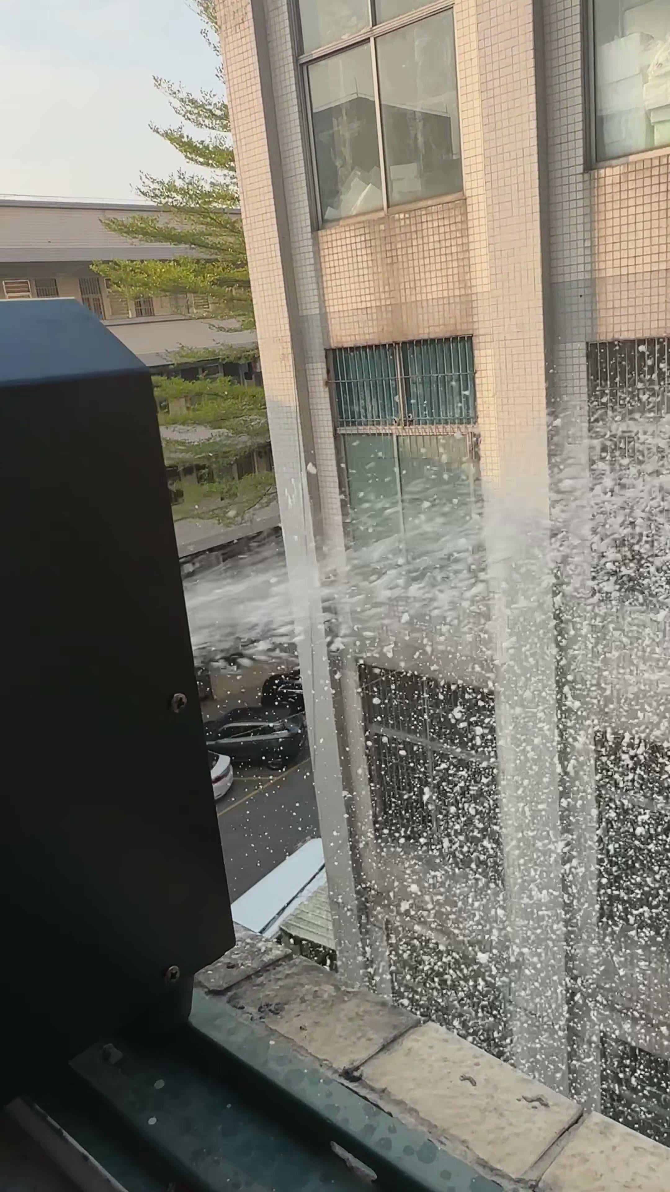Stage Effect Snow Machine 1500W Noise-Free Artificial Snowflake Spray DJ Equipment
