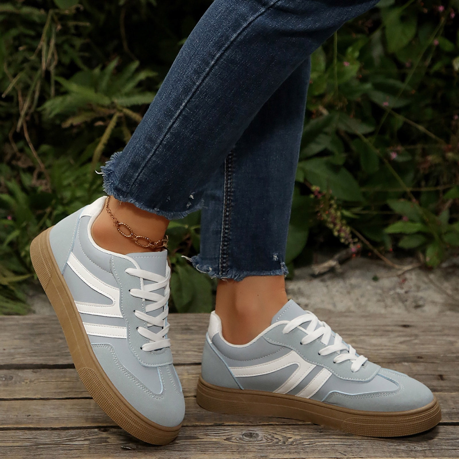 Flat Shoes for Women Vintage Classic Thick Sole Trainers Skate Shoes Splice Suede Lace up Antislip Walking Tennis Shoes Low Top Sneakers Sky Blue Size 9