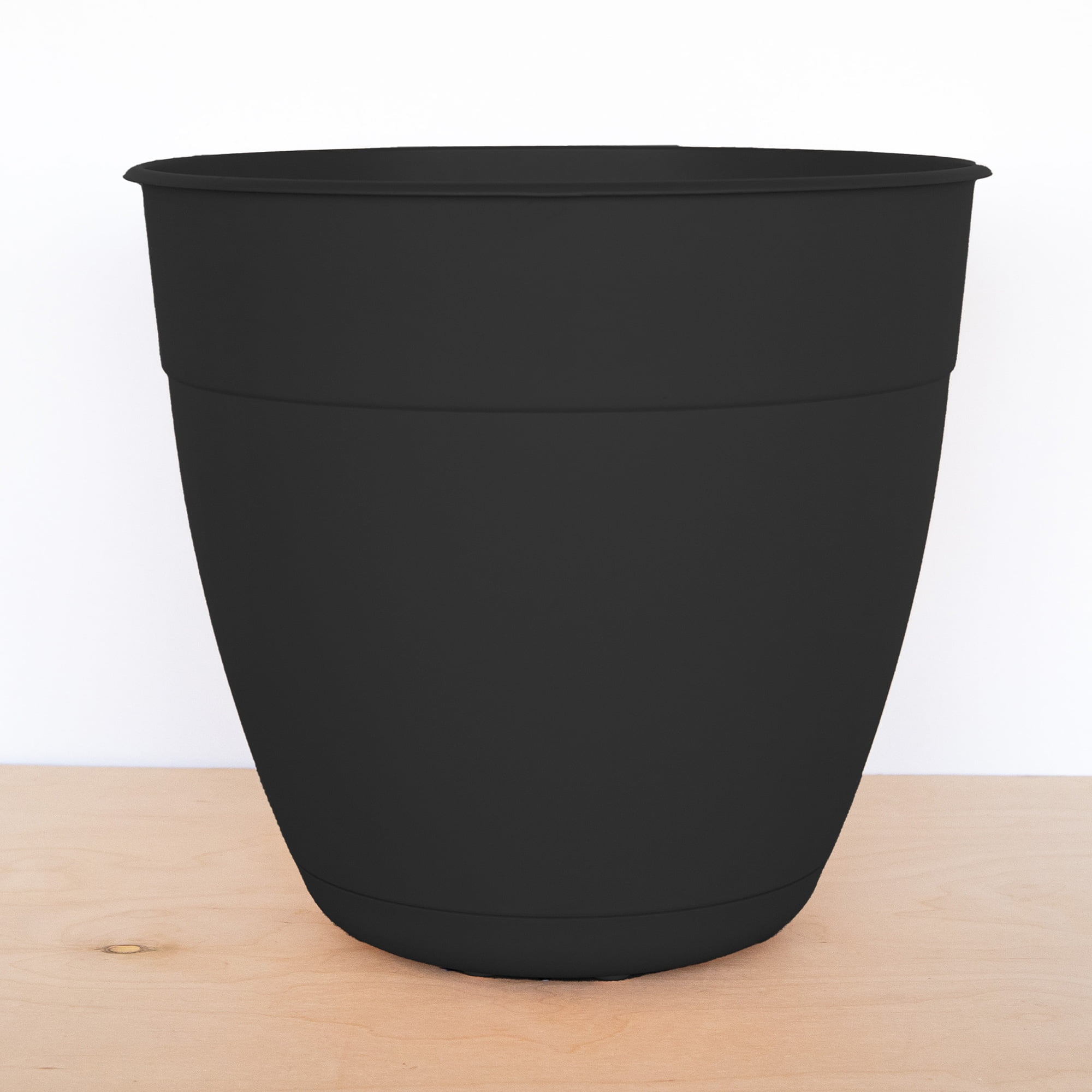 Amazon.com : Bloem Dayton Planter with Saucer: 20
