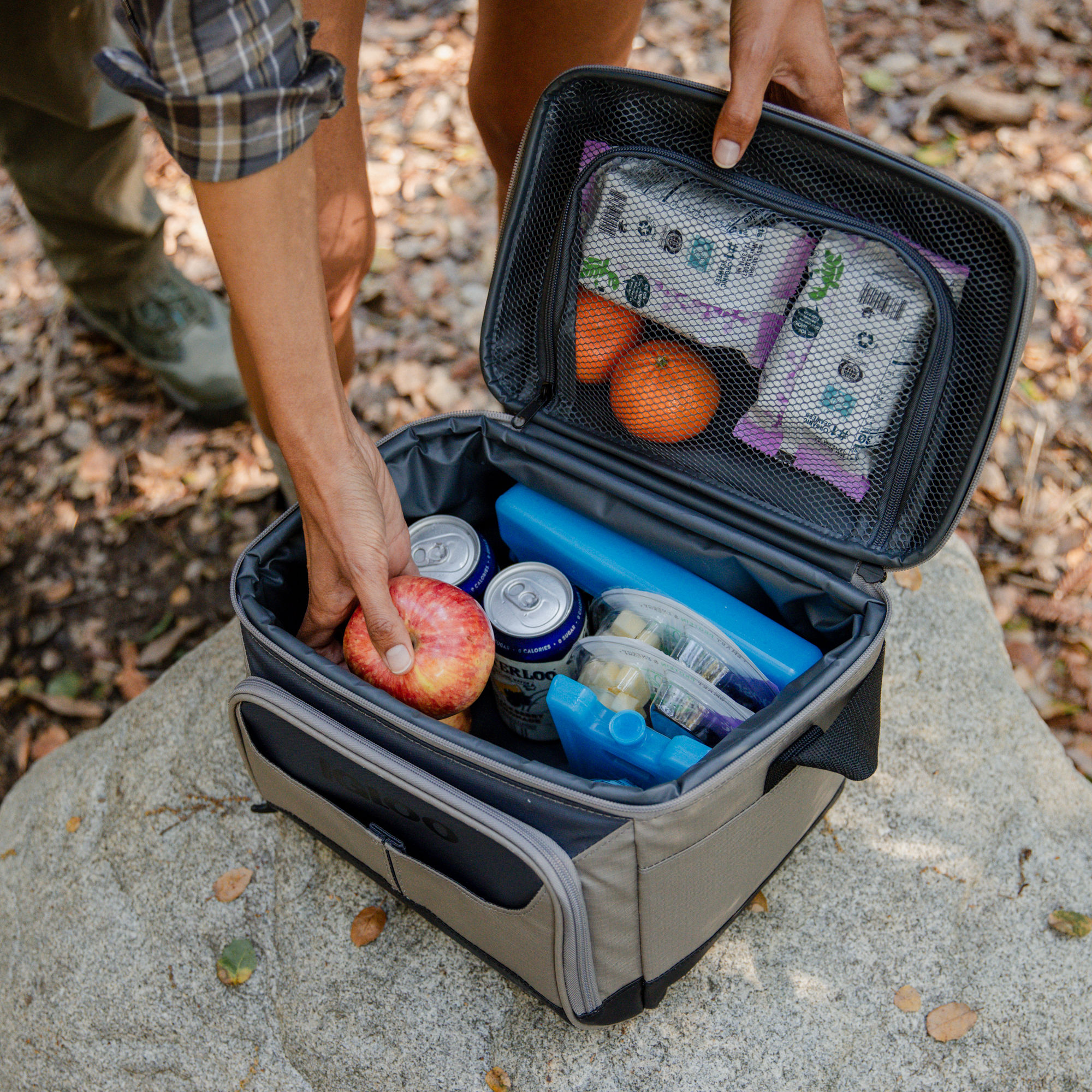 Igloo Trek Gripper Soft-Sided Cooler, 22 Can photo 8