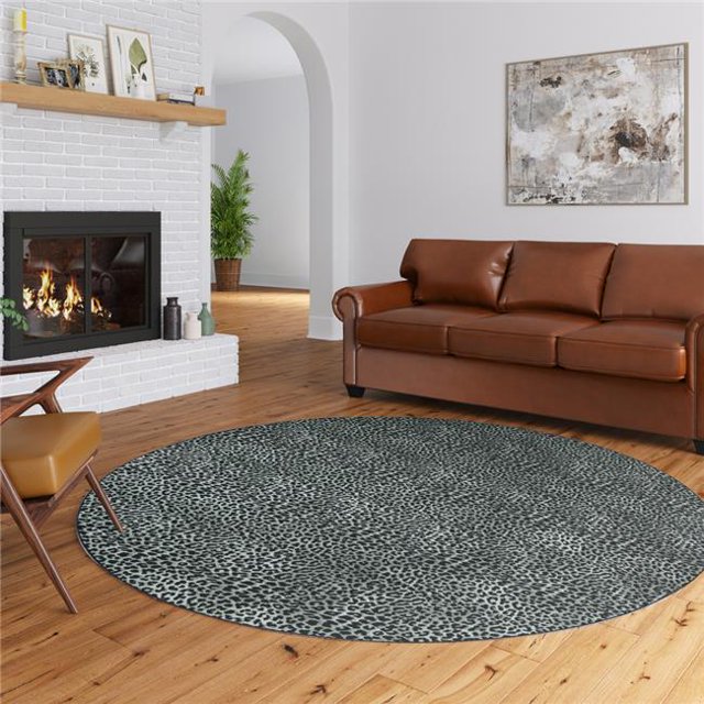 HomeRoots 491672 8 x 8 ft. Black & Gray Leopard Round Shag Handmade Non Skid Area Rug