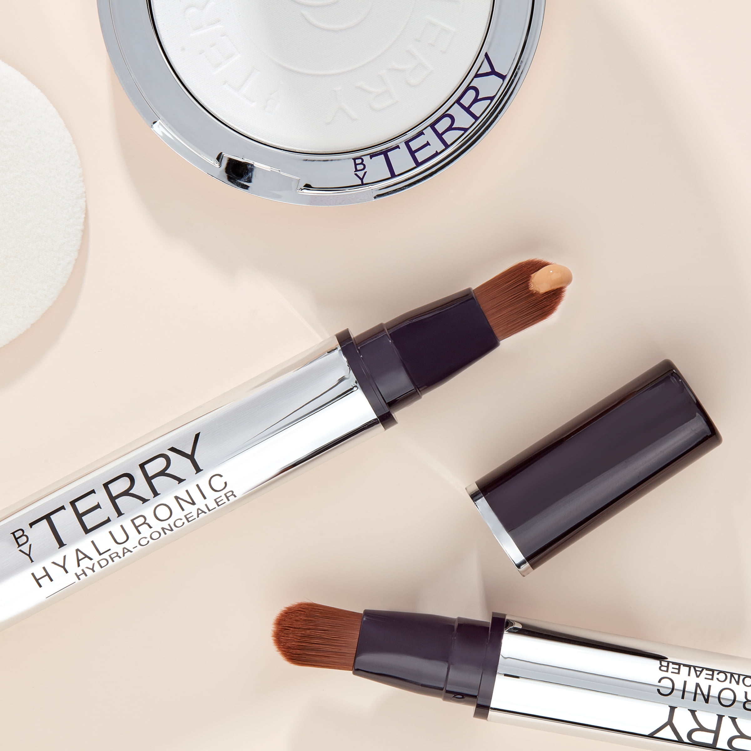 By Terry Hyaluronic Hydra-Concealer - 400 Medium