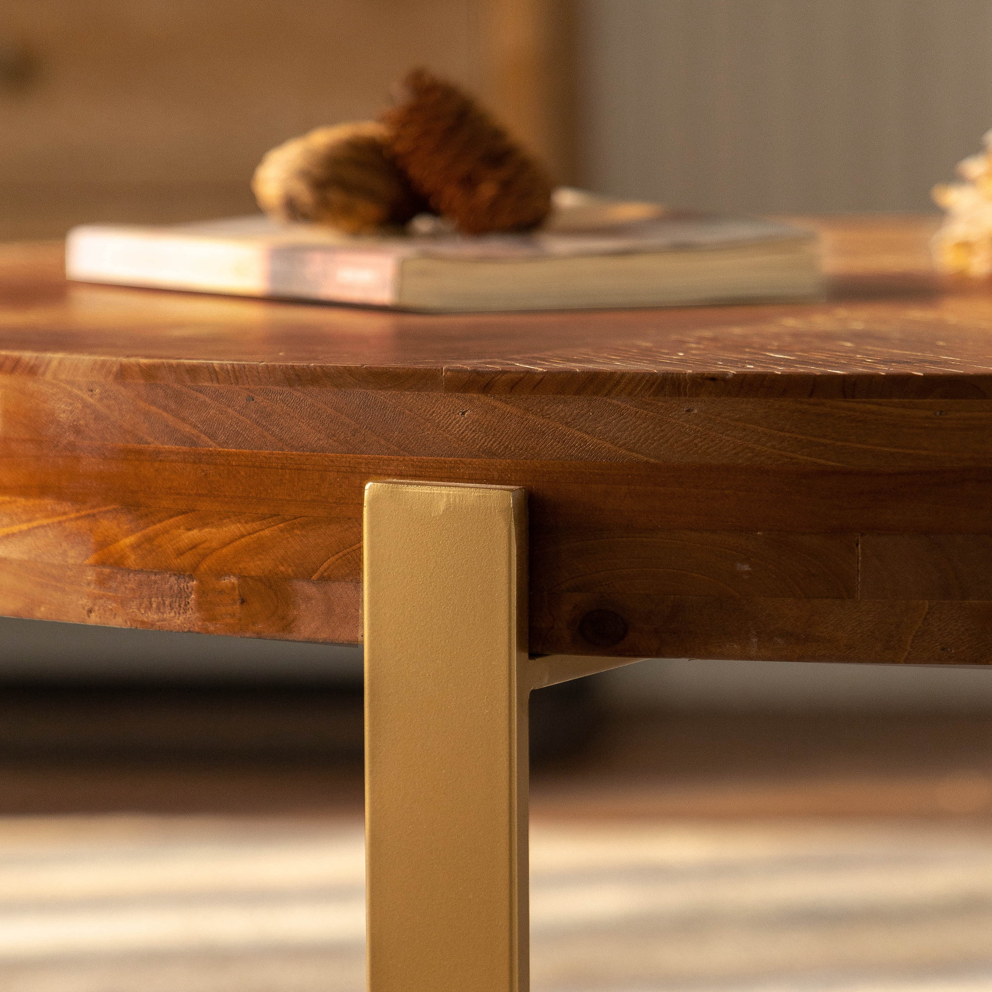 Shunda K Storage Round Fir Wood Coffee table, Gold