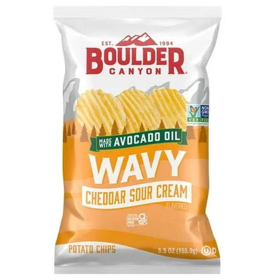 BOULDER CANYON Wavy Cheddar Sour Cream Potato Chips, 5.5 OZ